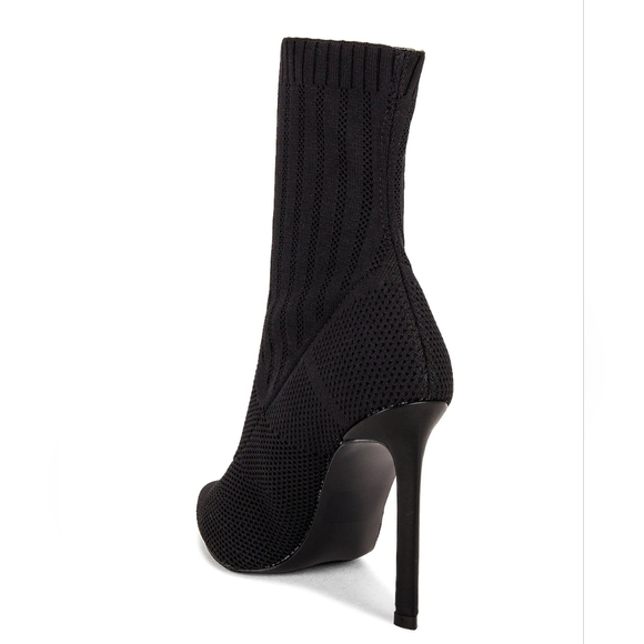 Sexy Sleek Steve Madden Black Knit Booties - Picture 7 of 11